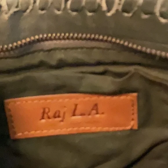 Raj LA gray leather crossbody w/fringe, chain & leather strap - Picture 6 of 7